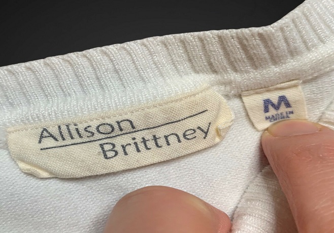 Allison Brittney Women’s Medium Heavy Knit Shirt Silver Button Accents